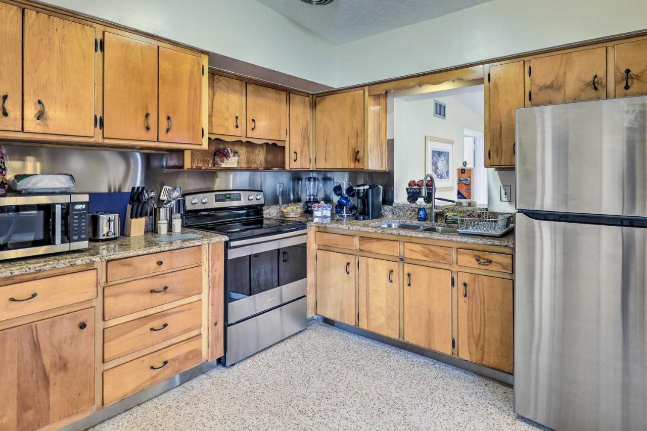 Tampa Vacation Rental Near Busch Gardens! Exterior photo